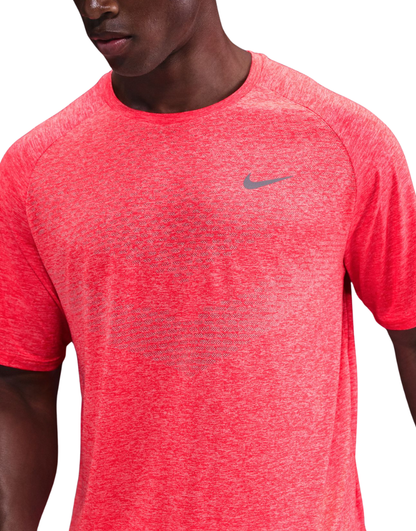 Men's Dri-FIT ADV Short-Sleeve Stride Running Top :Burgundy Crush